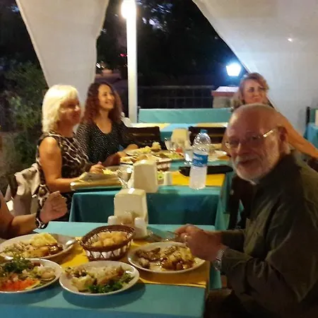 Sevi מלון 2*